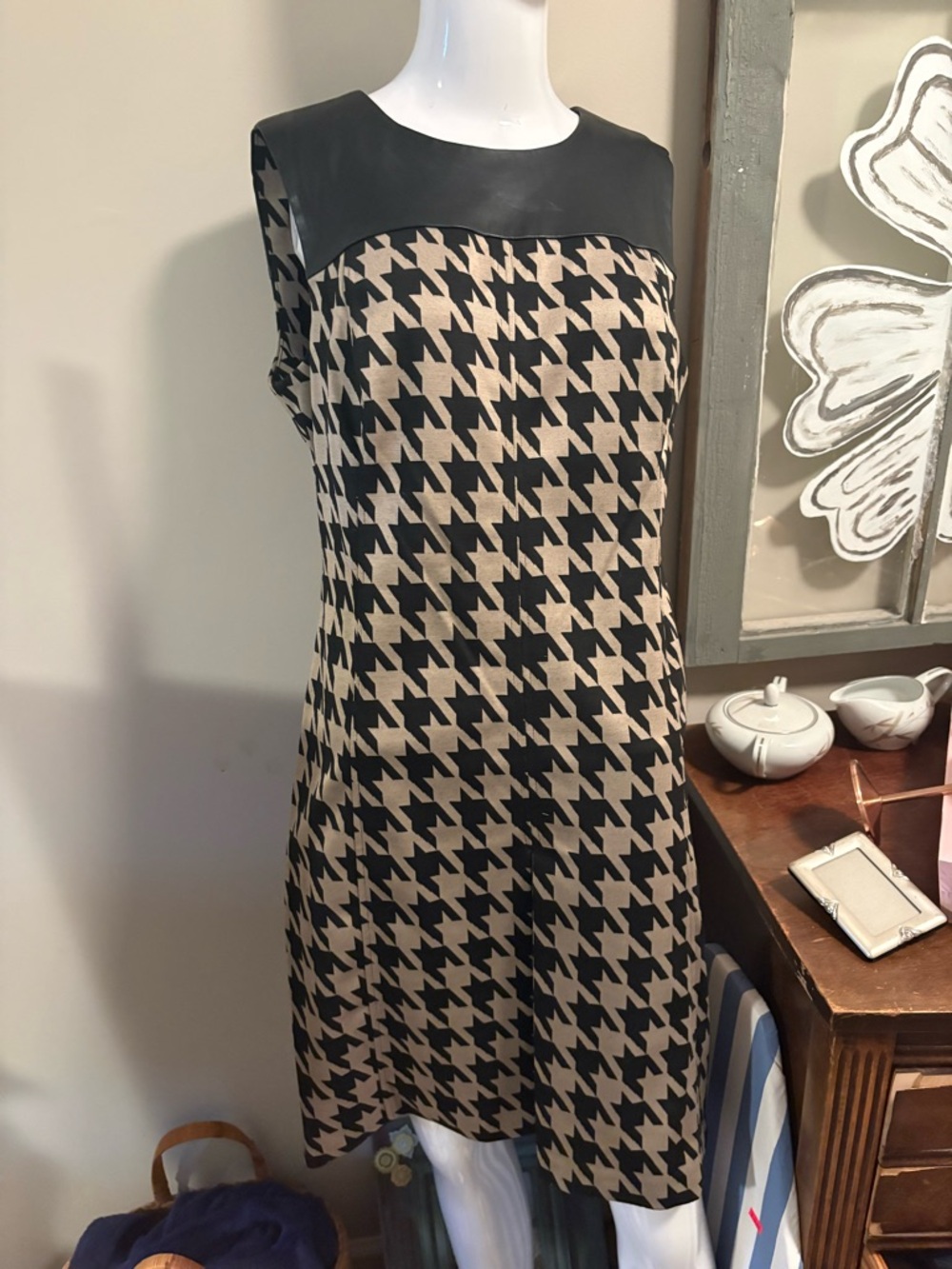 Tommy Hilfiger Black and tan Houndstooth Sleeveless Shift Dress leather yoke